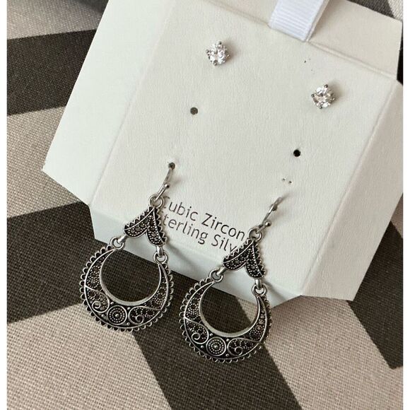 Vintage 2 Sets of Earrings Studs and Drop - Picture 1 of 3